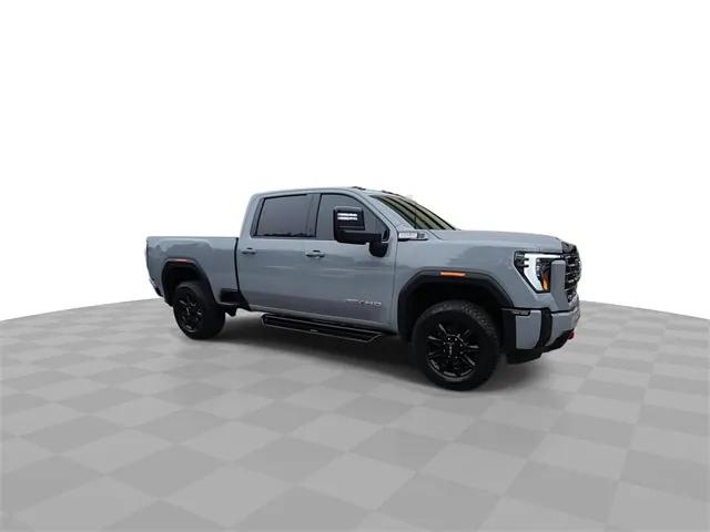 2025 GMC Sierra 2500HD 4WD Crew Cab Standard Bed AT4