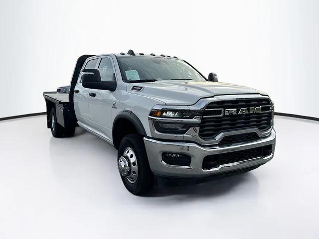 2026 RAM Ram 3500 Chassis Cab RAM 3500 TRADESMAN CREW CAB CHASSIS 4X4 60 CA