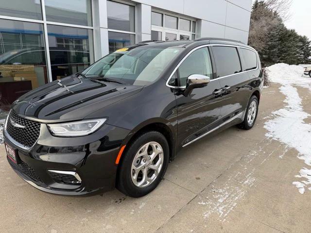 2022 Chrysler Pacifica Limited AWD