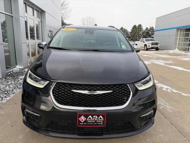 2022 Chrysler Pacifica Limited AWD