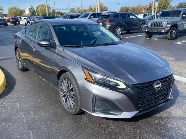 2024 Nissan Altima SV FWD