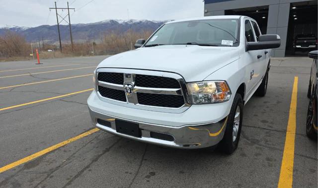 2023 RAM 1500 Classic SLT Crew Cab 4x4 57 Box