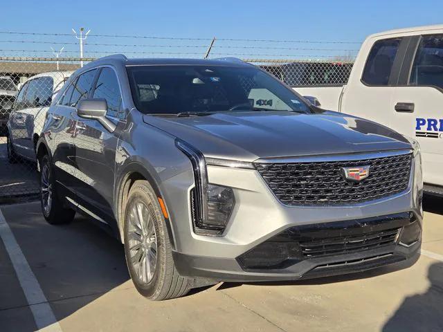 2024 Cadillac XT4 FWD Premium Luxury