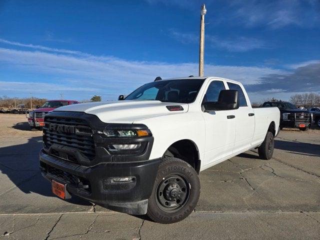 2025 RAM 2500 Tradesman Crew Cab 4x4 8 Box