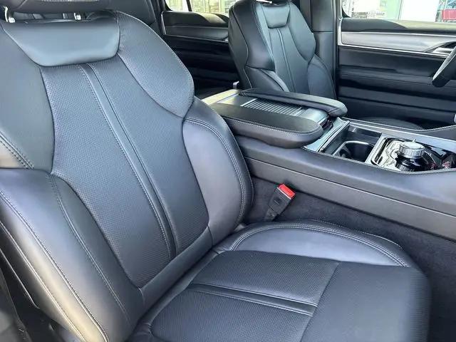 2026 Jeep Grand Wagoneer Limited Altitude 4x4