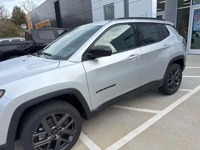 2026 Jeep Compass Latitude Altitude