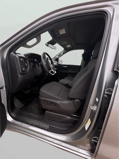 2026 Chevrolet Silverado 1500 4WD Crew Cab Short Bed Custom Trail Boss
