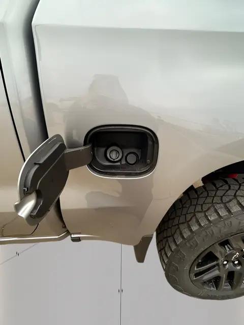 2026 Chevrolet Silverado 1500 4WD Crew Cab Short Bed Custom Trail Boss