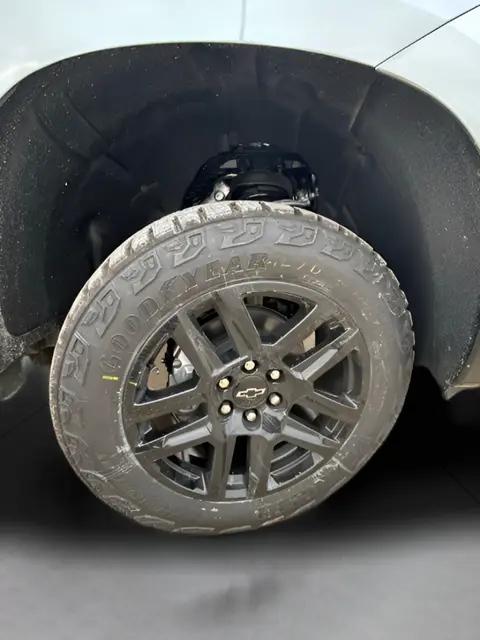 2026 Chevrolet Silverado 1500 4WD Crew Cab Short Bed Custom Trail Boss