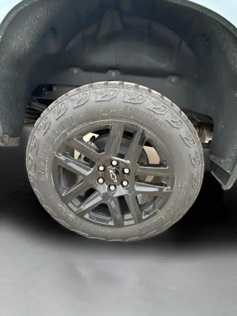 2026 Chevrolet Silverado 1500 4WD Crew Cab Short Bed Custom Trail Boss