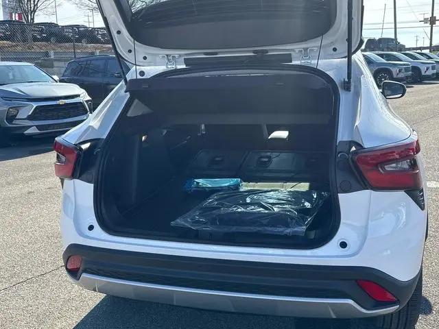 2026 Chevrolet Trax FWD LT