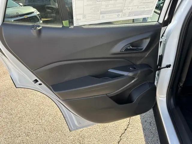 2026 Chevrolet Trax FWD LT