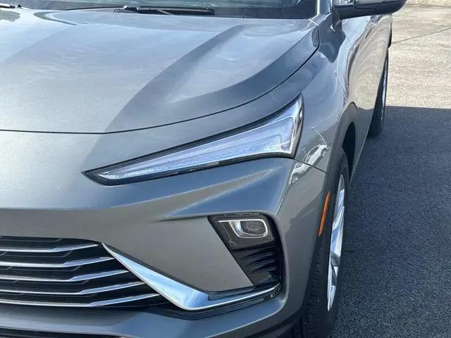 2026 Buick NV Preferred FWD
