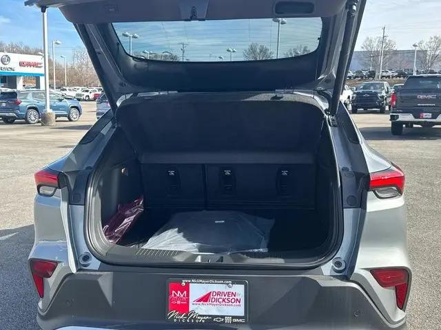 2026 Buick NV Preferred FWD