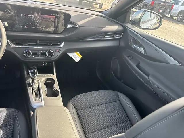 2026 Buick NV Preferred FWD