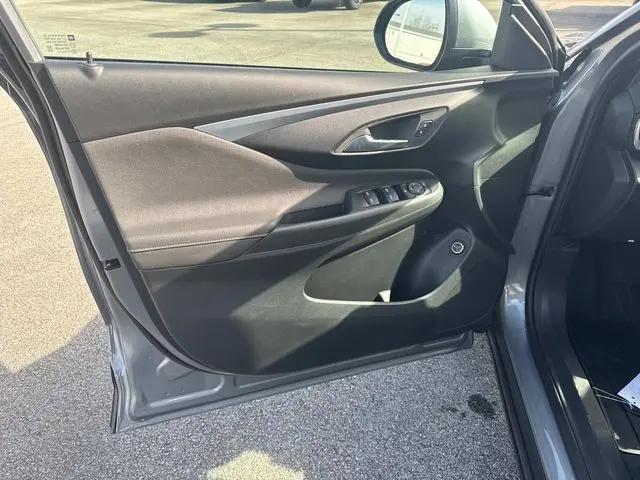 2026 Buick NV Preferred FWD