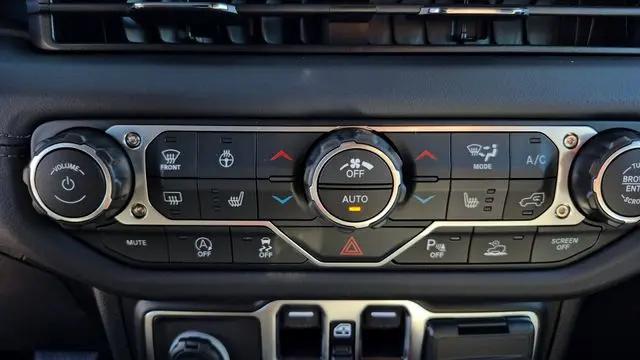 2026 Jeep Wrangler 4-Door Recon 4x4