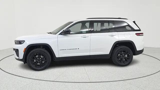 2026 Jeep Grand Cherokee Altitude 4x2