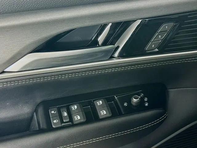 2026 Jeep Grand Wagoneer L 4x4