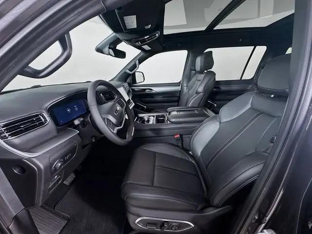 2026 Jeep Grand Wagoneer L 4x4