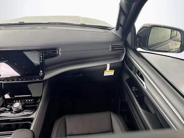 2026 Jeep Grand Wagoneer L 4x4