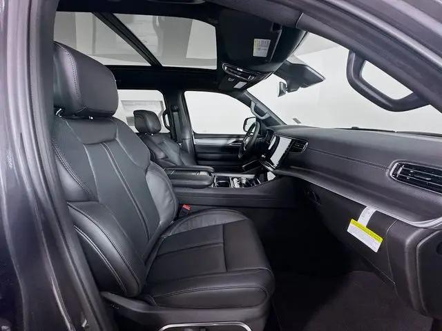 2026 Jeep Grand Wagoneer L 4x4