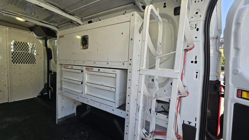 2017 Ford Transit w/60/40 Side Door w/RWB