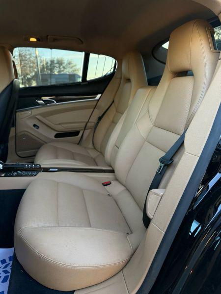 2016 Porsche Panamera S