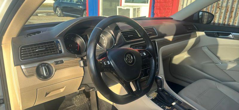 2018 Volkswagen Passat 2.0T SE