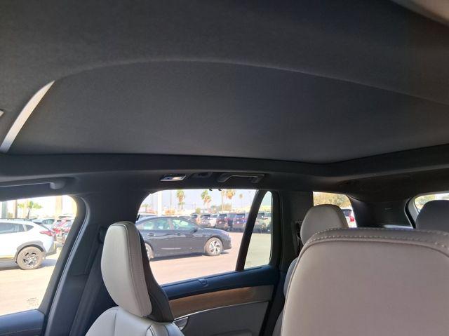 2026 Volvo XC90 Ultra, B6 AWD Gas (mild hybrid), Gasoline, Bright, 7 Seats