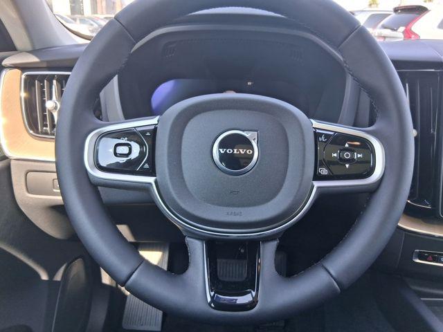 2026 Volvo XC60 B5 Core