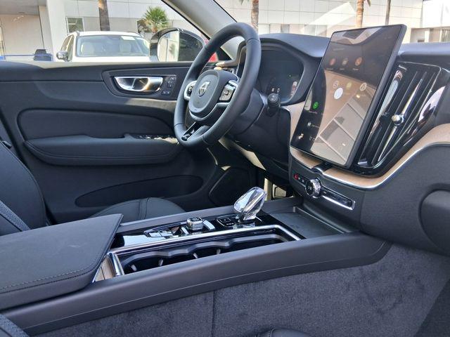 2026 Volvo XC60 B5 Core