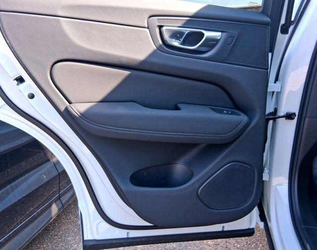 2026 Volvo XC60 B5 Core