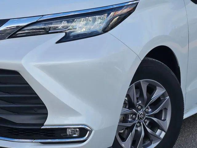 2023 Toyota Sienna XLE
