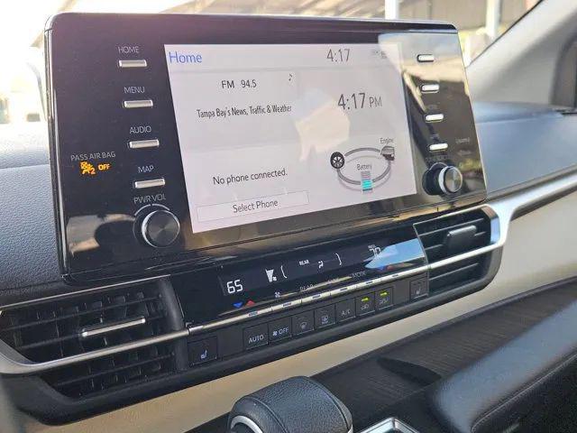 2023 Toyota Sienna XLE