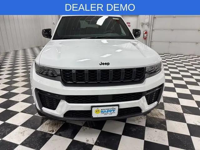 2026 Jeep Grand Cherokee Altitude 4x4
