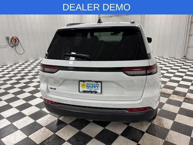 2026 Jeep Grand Cherokee Altitude 4x4