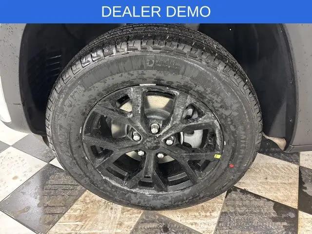 2026 Jeep Grand Cherokee Altitude 4x4