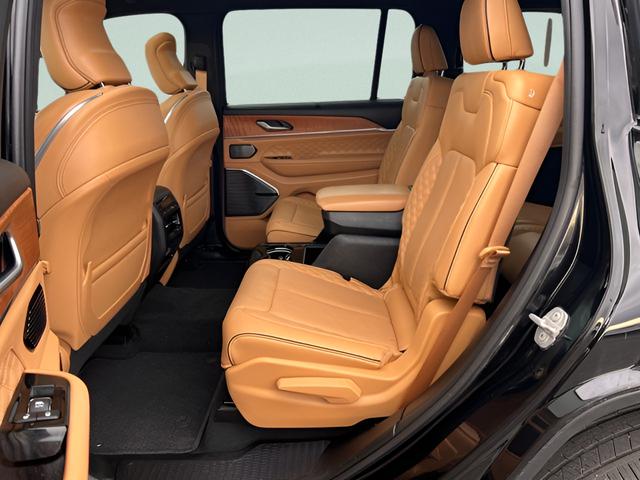 2022 Jeep Grand Cherokee L Summit