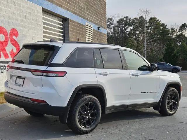 2026 Jeep Grand Cherokee Altitude 4x4