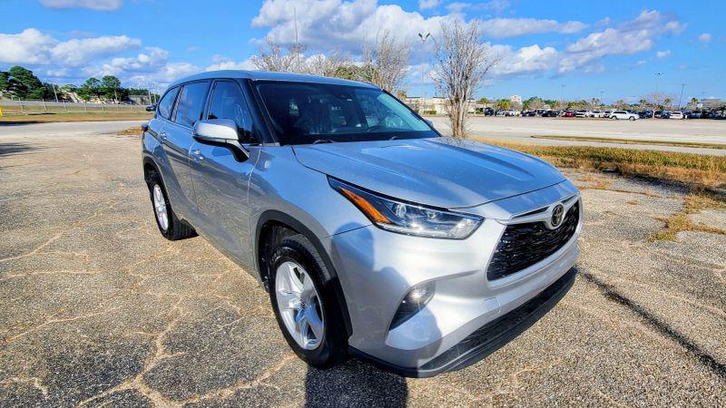 2021 Toyota Highlander LE