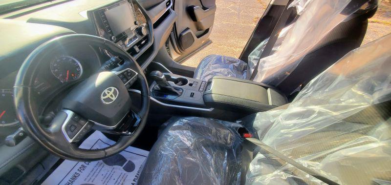 2021 Toyota Highlander LE