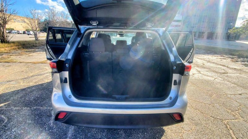 2021 Toyota Highlander LE