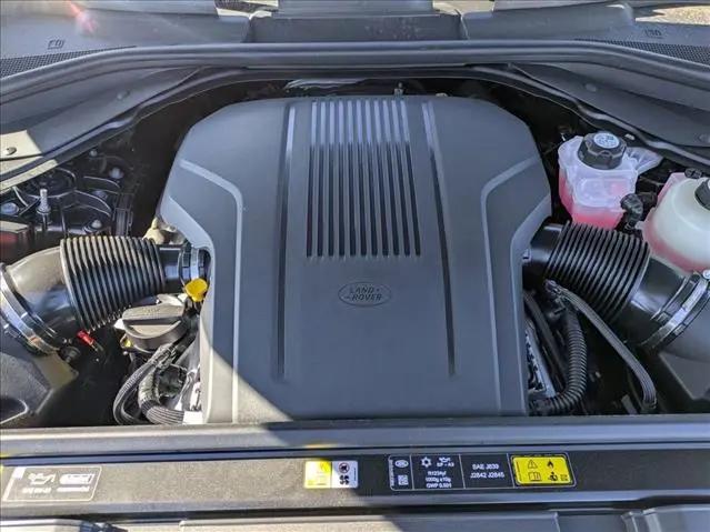 2025 Land Rover Range Rover P530 SE 7 Seat