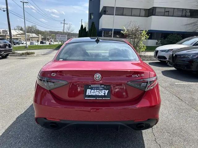 2025 Alfa Romeo Giulia Intensa AWD