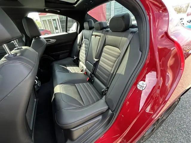 2025 Alfa Romeo Giulia Intensa AWD