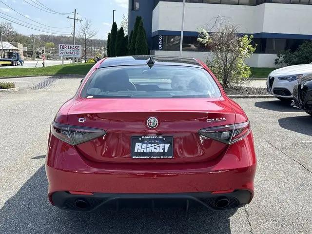 2025 Alfa Romeo Giulia Intensa AWD