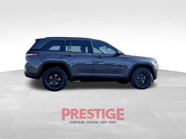 2026 Jeep Grand Cherokee Altitude 4x4