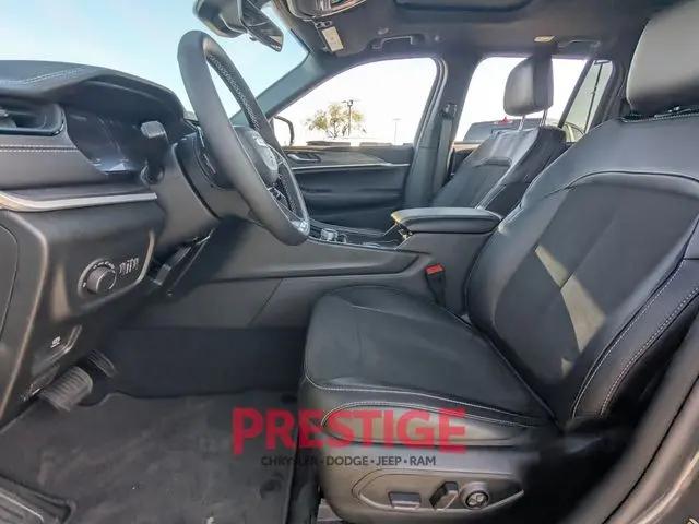 2026 Jeep Grand Cherokee Altitude 4x4