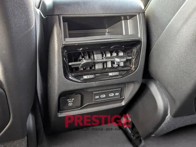 2026 Jeep Grand Cherokee Altitude 4x4